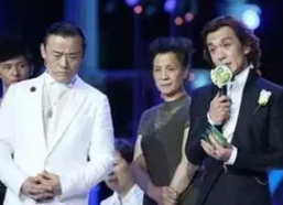 明星离场,明星优雅离场瞬间