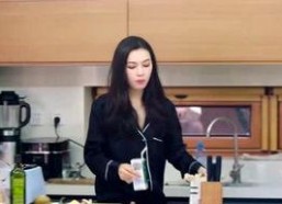 吃瓜少女侃娱乐,揭秘明星幕后故事